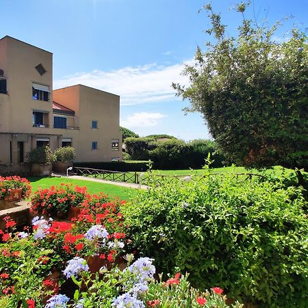 Holiday Homes Marina Punta Ala Exterior foto